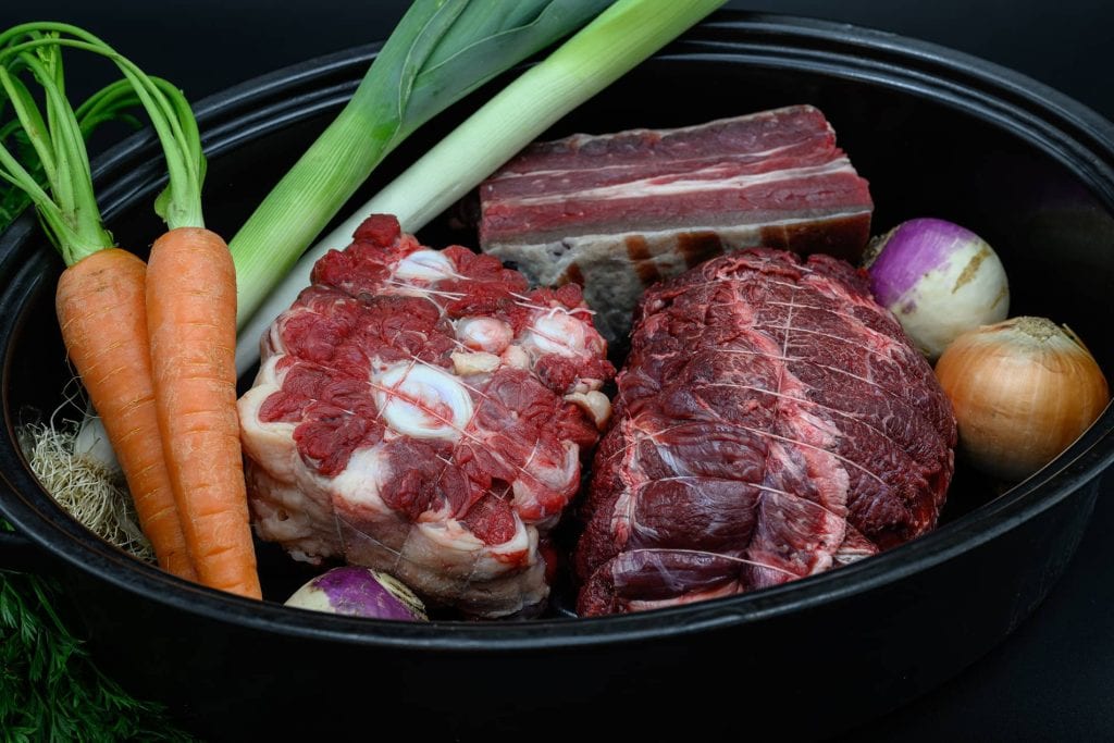 Viande à pot-au-feu dans votre boucherie à Pau !